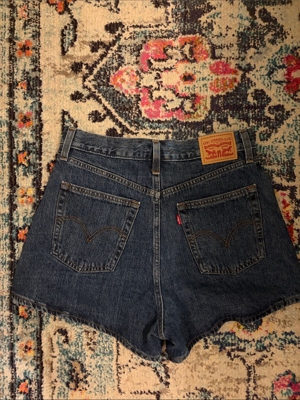 Levi's Denim High-Waisted Mom Shorts Size 30